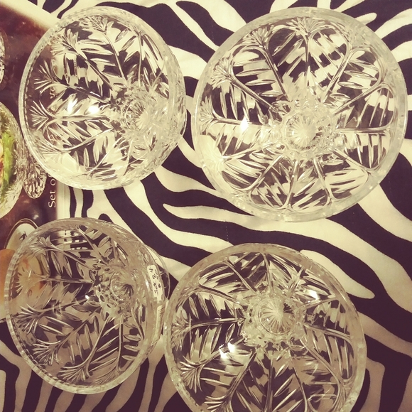 Fifth Avenue "Portico" Lead Crystal Foot Bowls - Picture 2 of 8